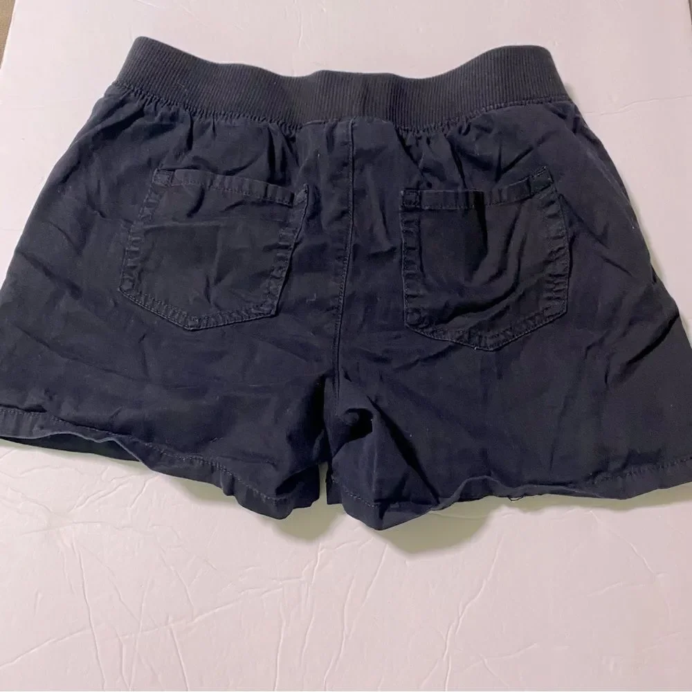 Children’s Place black pull on khaki shorts pockets that 8